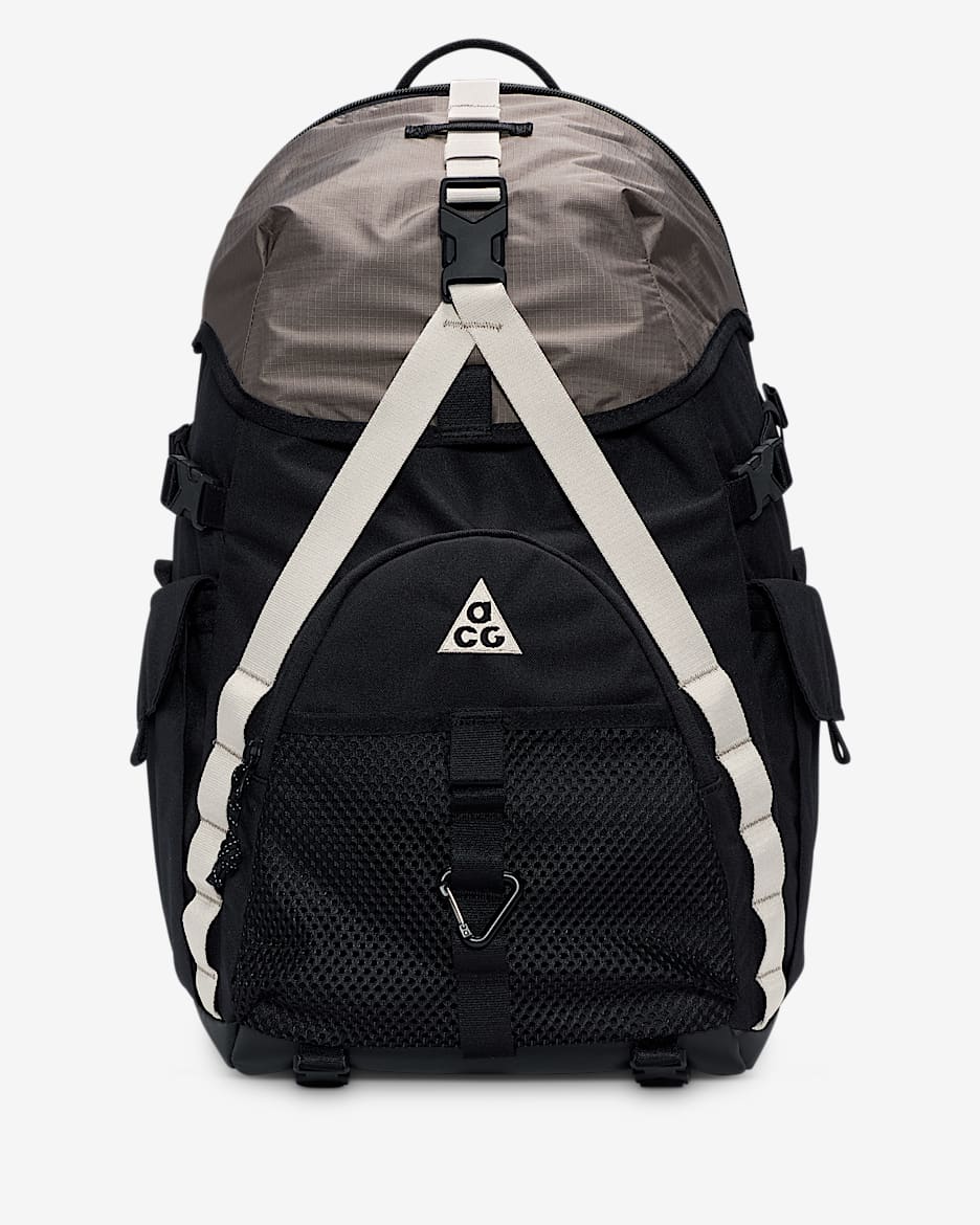 某メーカー Nike ACG  バッグ